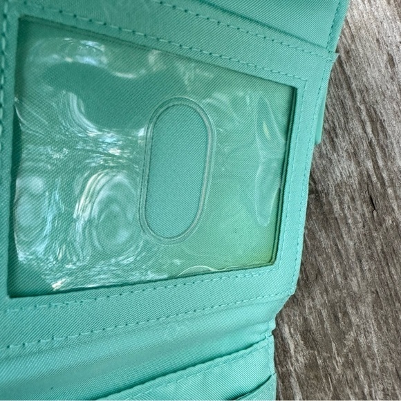 GUC Vera Bradley All in One/ Three in One Trifold Wristlet Pueblo Teal P… - Picture 12 of 13